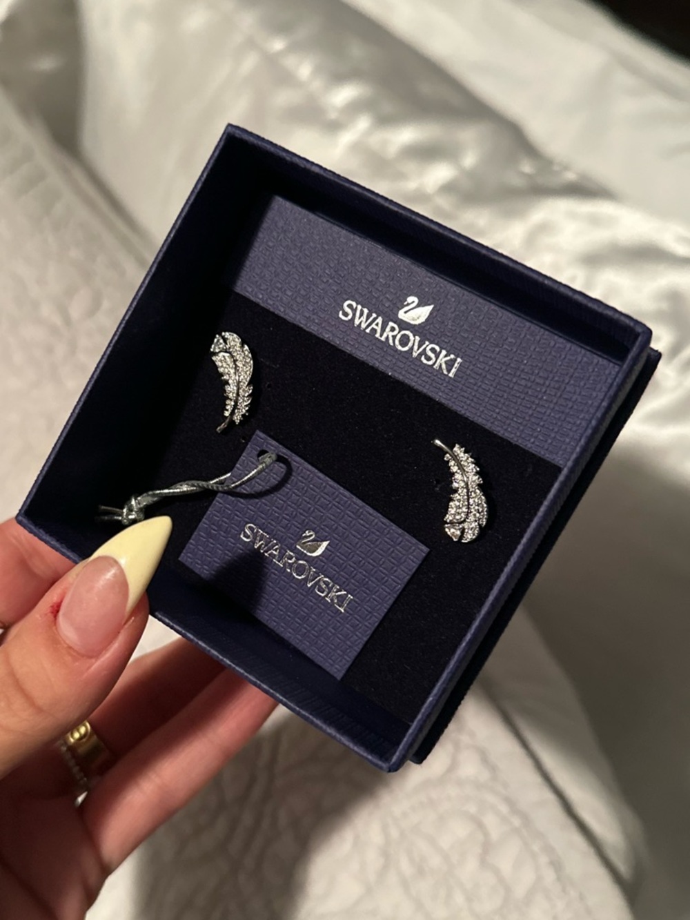 NWT Swarovski Feather Stud Crystal Silver Earrings